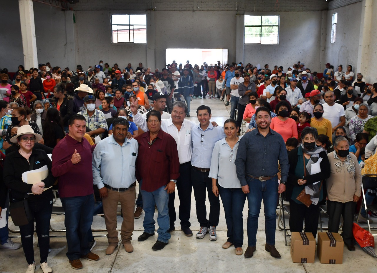 Alcalde visita San Jerónimo   Guadalupe somos todos: Julio César Chávez al entregar apoyos alimentarios