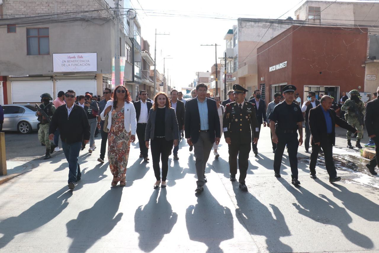CONMEMORAN ANIVERSARIO DE FRESNILLO CON TRADICIONAL DESFILE