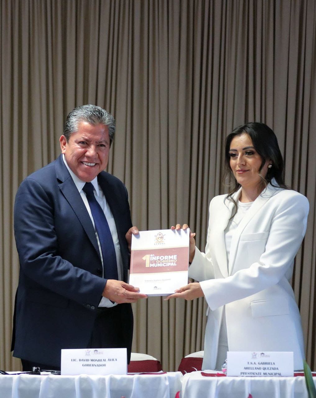 Reitera Gobernador David Monreal su respaldo a municipios; acompaña a alcaldes del sur del estado a sus informes de labores