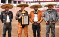 Reconocen charros de la Unión Americana apoyo de Julio César Chávez Padilla