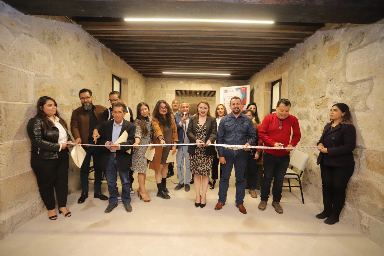 INAUGURAN EN EL ÁGORA LA EXPOSICIÓN “ARTE AQUÍ”