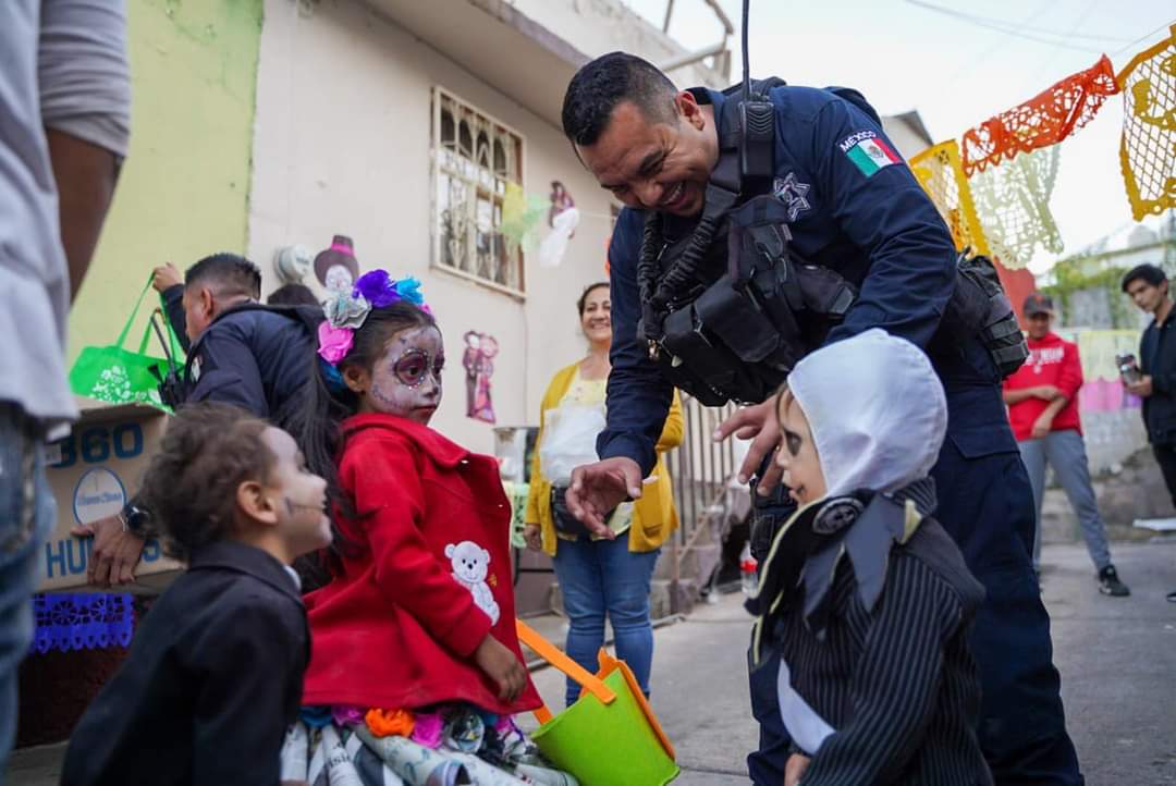 CONVIVEN ELEMENTOS DE SEGURIDAD PÚBLICA MUNICIPAL CON NIÑAS Y NIÑOS DE LA CAPITAL
