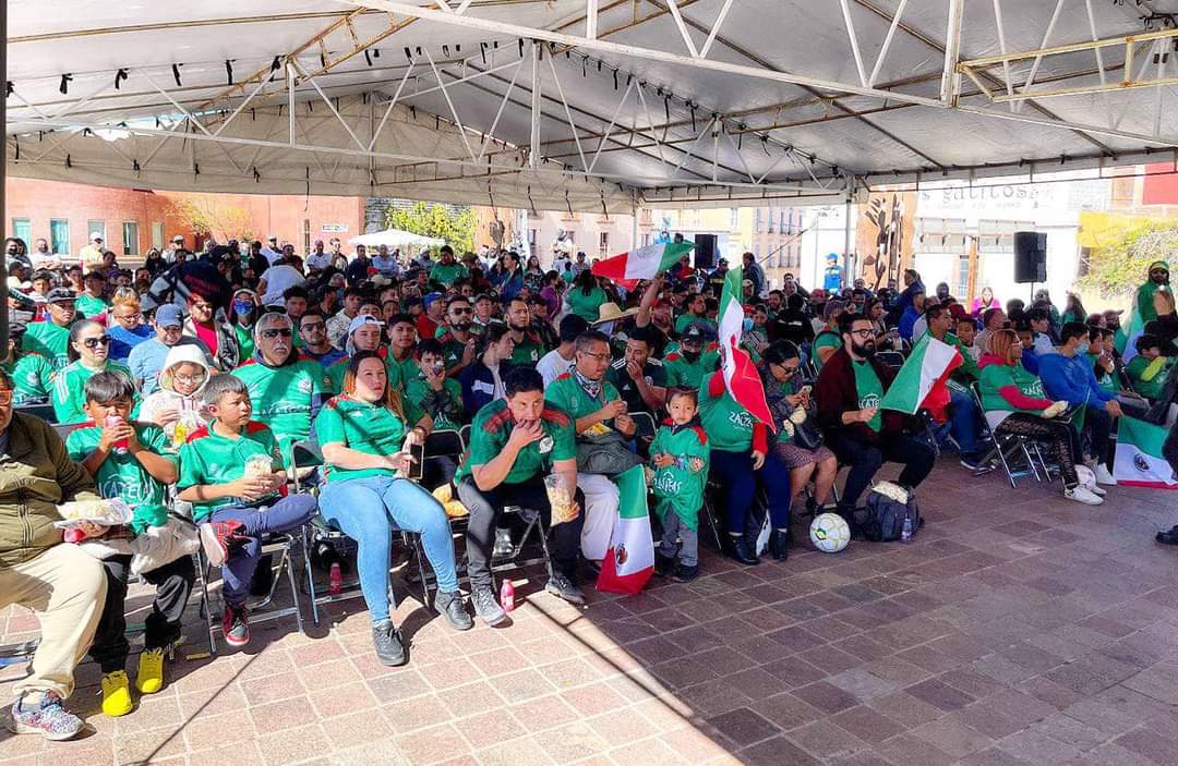 DISFRUTAN CAPITALINOS DEL PARTIDO DE LA SELECCIÓN MEXICANA