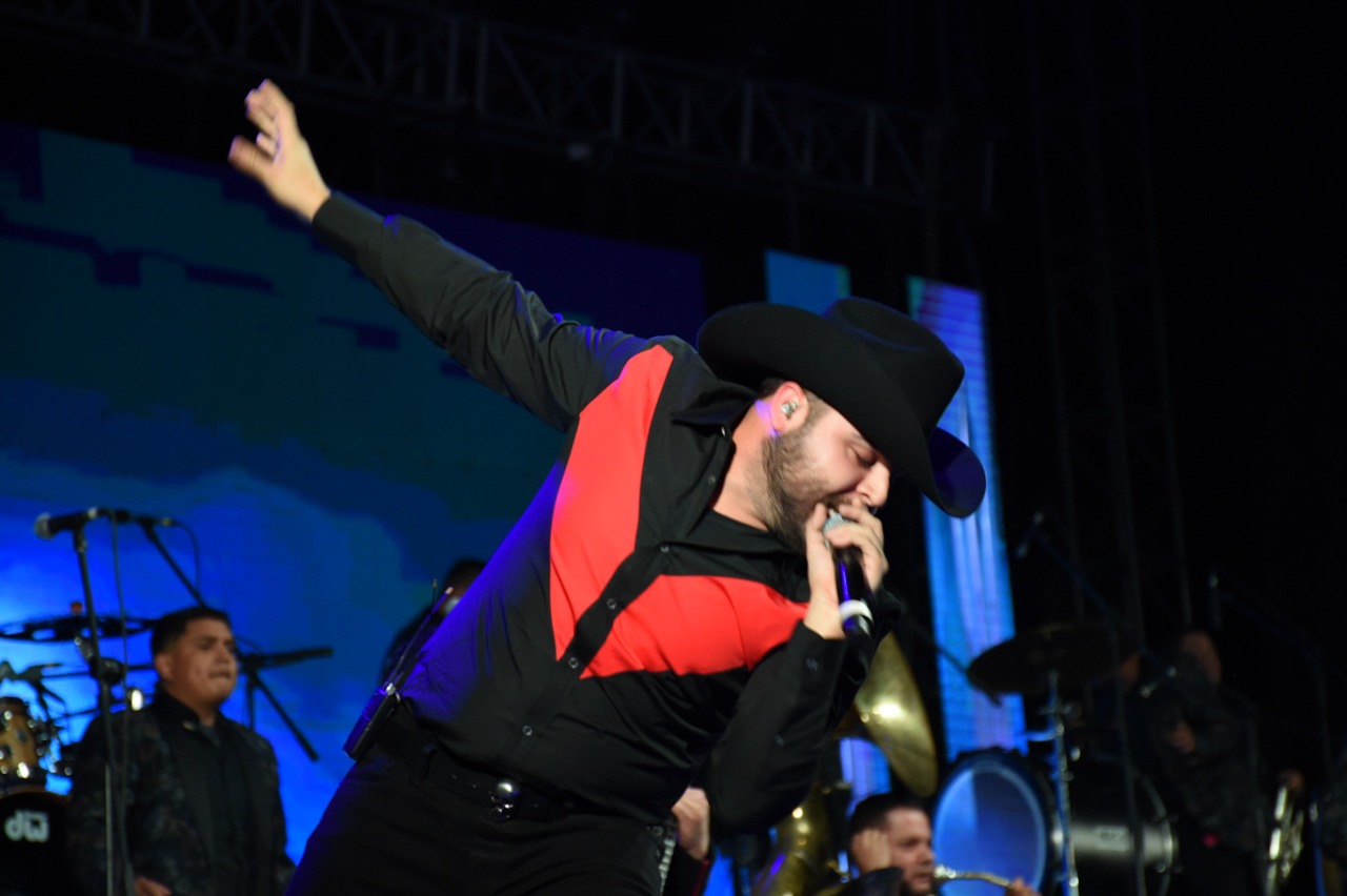 En la Feria de la Virgen de Guadalupe 2022 Espectacular presentación de Gerardo Ortiz