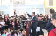 Incentiva Gobernador David Monreal la economía local y paga por adelantado 25% del aguinaldo del magisterio y burócratas