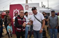 Beneficia Julio César Chávez a 100 tianguistas guadalupenses con depósitos de agua
