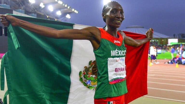 Abanderando el Proyecto Sueño Olímpico Guadalupe París 2024 Lista Risper Biyaki, para el Maratón Femenil Osaka 2023