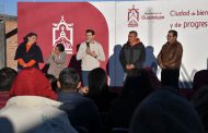 En la comunidad de Cieneguitas Entrega Julio César Chávez banquetas y guarniciones en calles de la Che Guevara