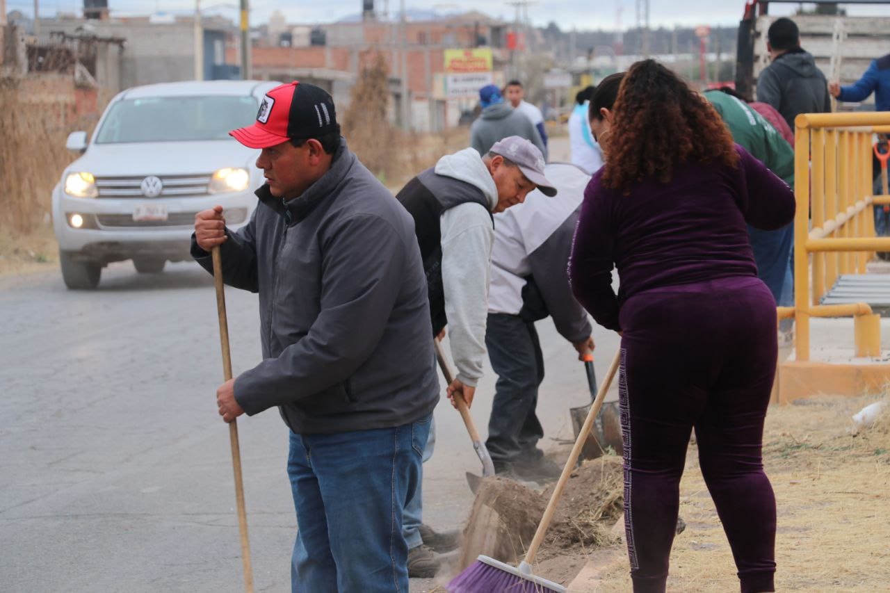 CONTINÚA LA BRIGADA DE LIMPIEZA EN BOULEVARD A LA ESTACIÓN SAN JOSÉ