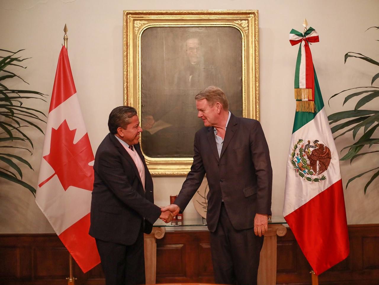 Recibe Gobernador David Monreal al Embajador de Canadá en México, Graeme Christie Clark; en coordinación con la cancillería, se reforzarán alianzas comerciales y académicas