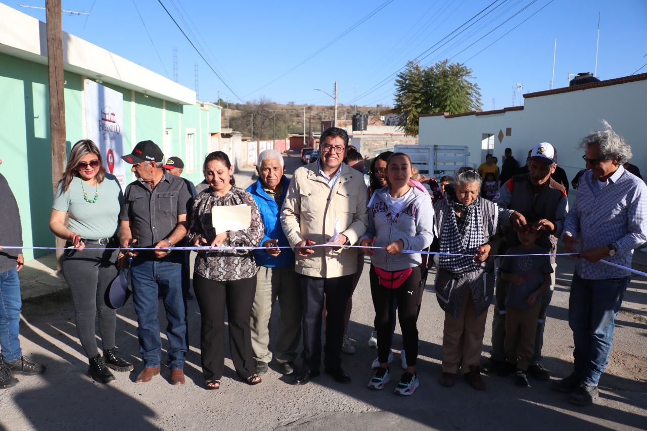 DIGNIFICA SAÚL MONREAL LAS COLONIAS FRANCISCO VILLA Y BELEÑA CON OBRAS DE DRENAJE