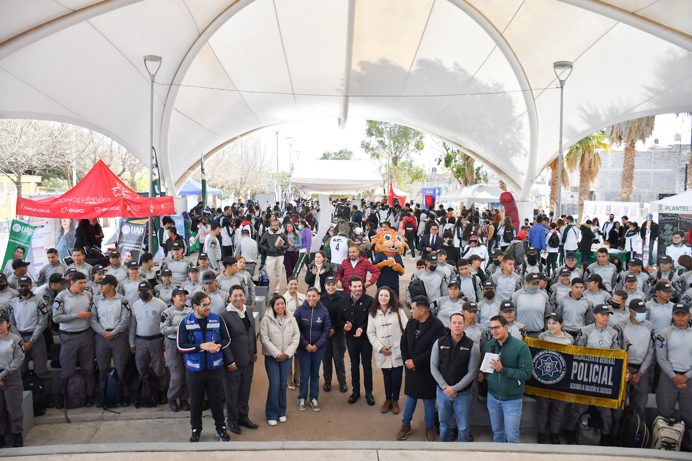 A través de Expo Orienta 2023 Acerca Julio César Chávez a jóvenes guadalupenses la oferta educativa de 30 instituciones