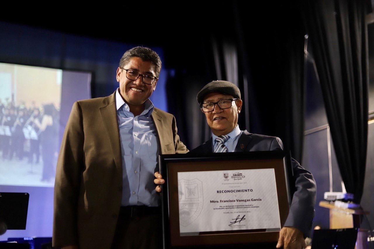 RECONOCEN TRAYECTORÍA DE FRANCISCO VANEGAS CON CONCIERTO