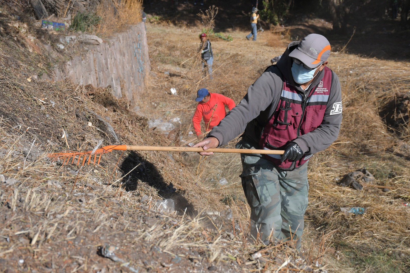 En labor preventiva  Intervienen Arroyo Chilitos con jornada de limpieza