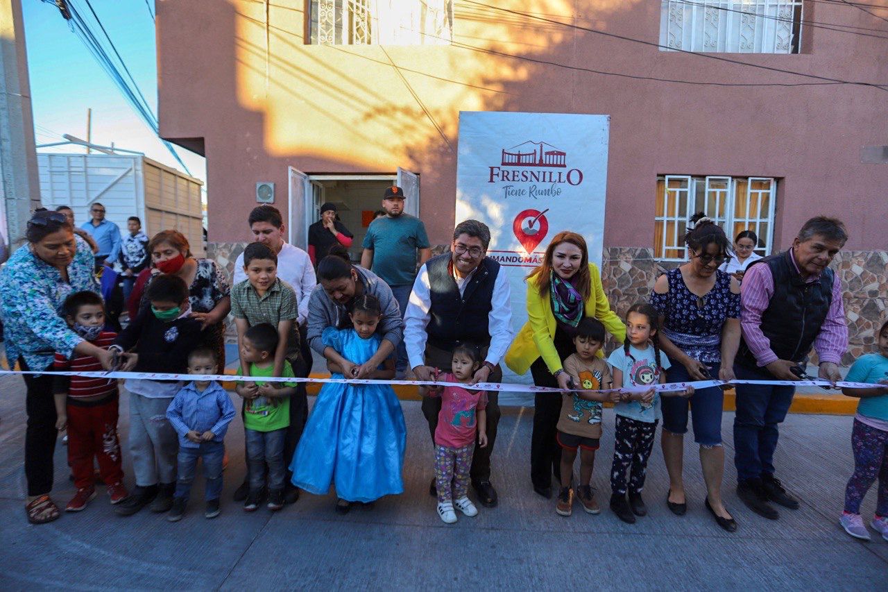 MEJORA SAÚL MONREAL LA CALIDAD DE VIDA DE FRESNILLENSES CON OBRAS DE SERVICIOS