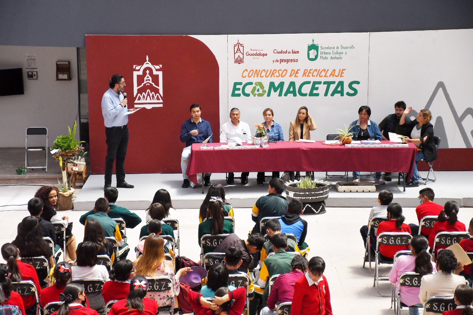 Comprometido Julio César Chávez con la promoción de la cultura ambiental