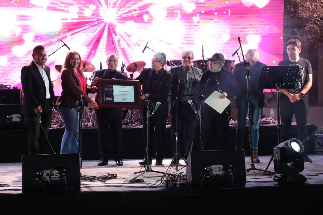 CONQUISTA ARISTA 5 AL PÚBLICO FRESNILLENSE CON CONCIERTO DE JAZZ