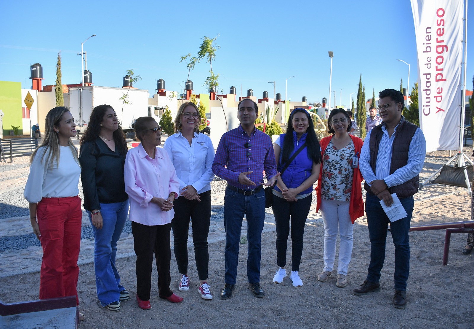 Entregan José Saldívar y Verónica Díaz Parque Real de San Gabriel