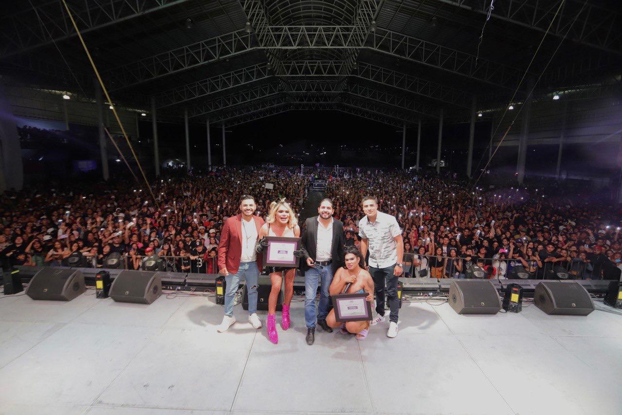 VIBRA LA JUVENTUD FRESNILLENSE CON EL RAPERO C-KAN