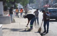 PARTICIPAN FUNCIONARIOS EN BRIGADA DE LIMPIEZA