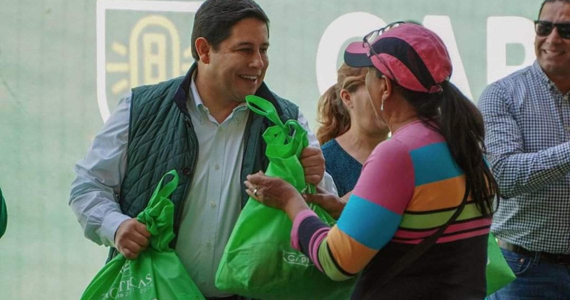 BRINDAN ATENCIÓN A VECINOS DE LA COLONIA FRENTE POPULAR A TRAVÉS DE “MENOS ESCRITORIO, MÁS TERRITORIO”