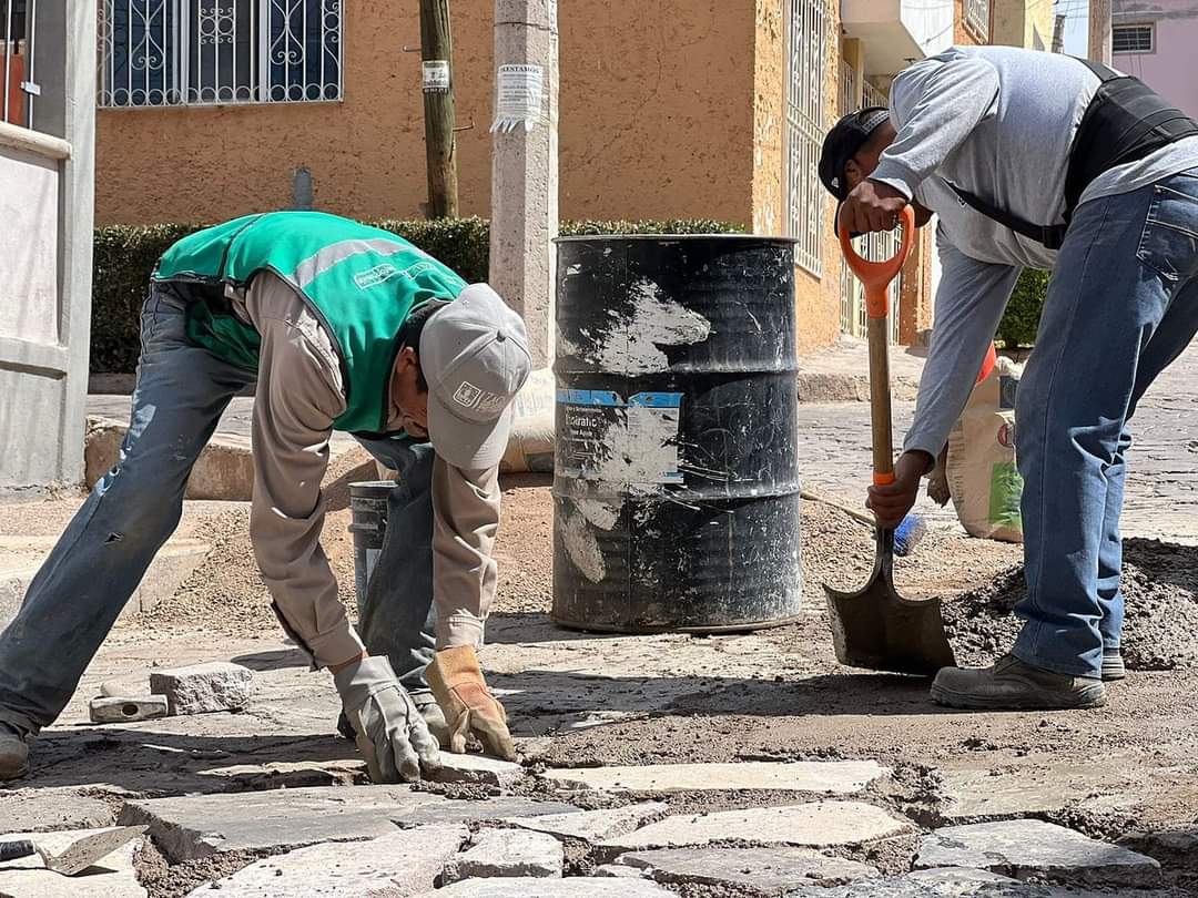 REALIZAN ACCIONES DE MANTENIMIENTO A CALLES DE LA CAPITAL