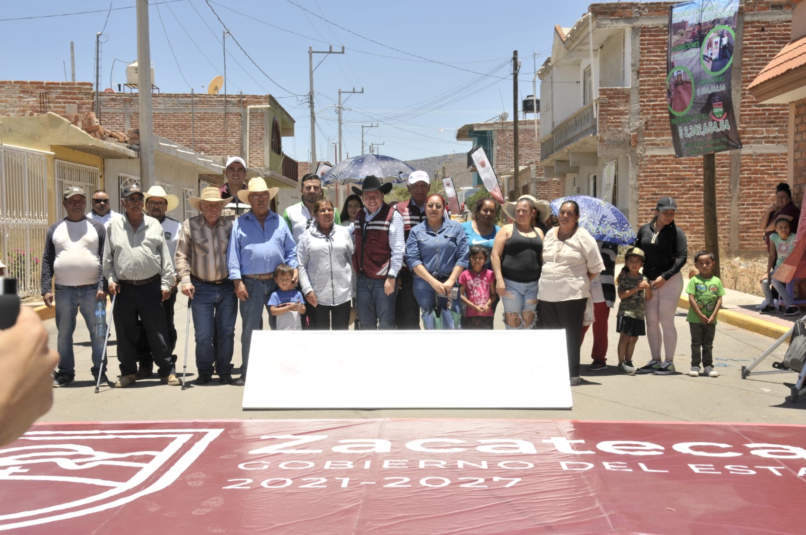 Con inversión de 9.2 mdp, entrega Gobernador David Monreal Ávila obras educativas, viales y de servicios públicos en Cuauhtémoc