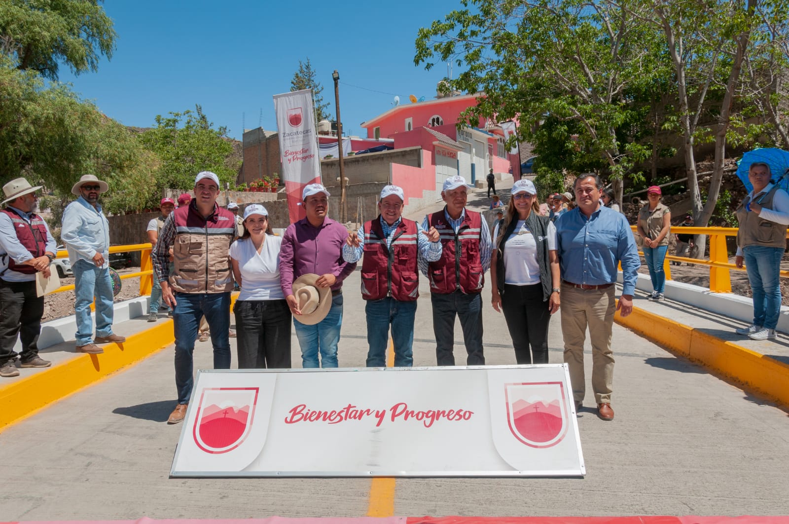 Gobernador David Monreal cumple a Genaro Codina y entrega puente y colector de agua dañados durante contingencia