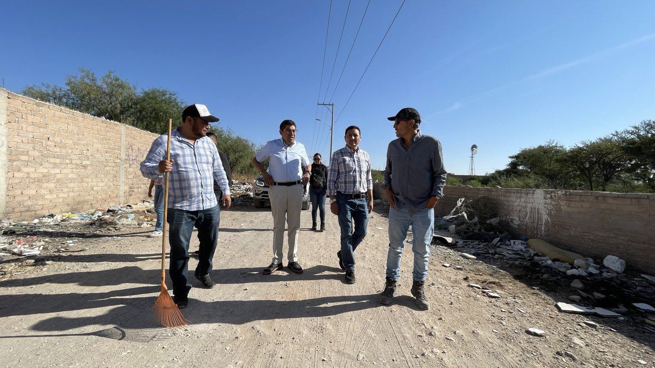 ACABAN FUNCIONARIOS CON TIRADERO CLANDESTINO