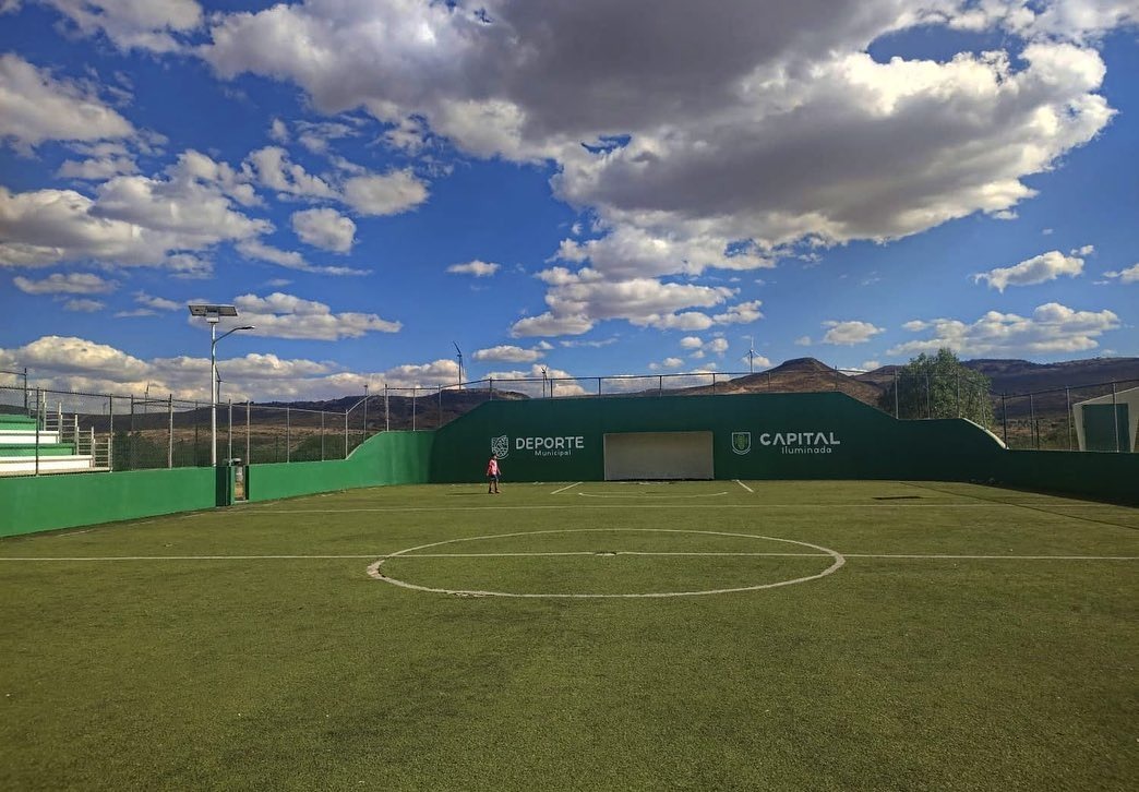 RESCATAN ESPACIOS DEPORTIVOS EN COLONIAS Y COMUNIDADES DE LA CAPITAL