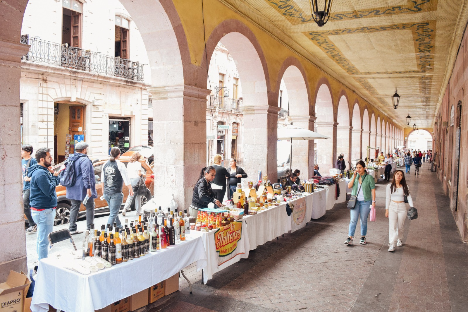 REPUNTAN LAS VENTAS DE COMERCIANTES DE LA CAPITAL