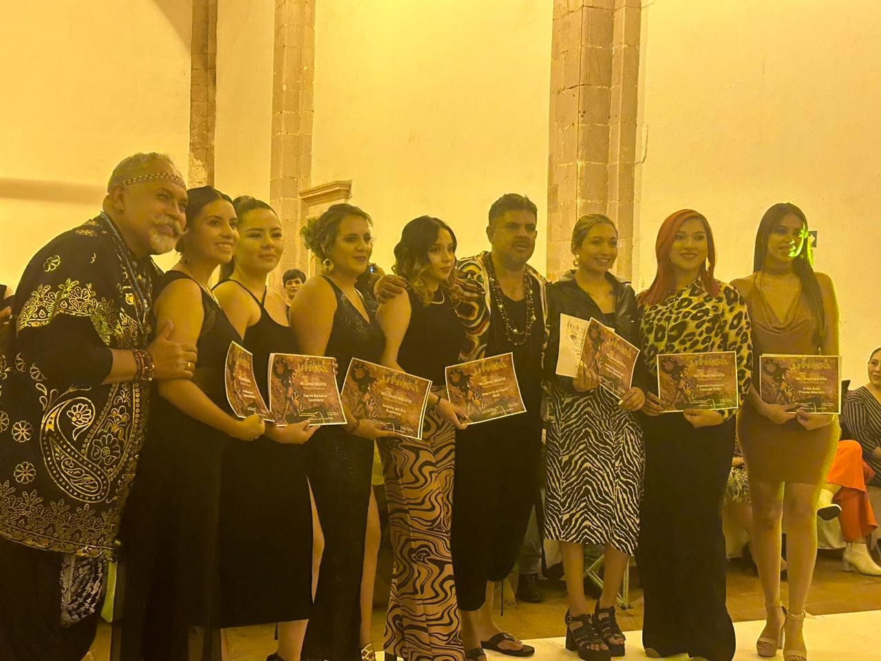 REALIZAN EN LA CAPITAL LA CLAUSURA DE CURSOS DE LA ACADEMIA DE ESTILISMO “PEDRO PERALES”