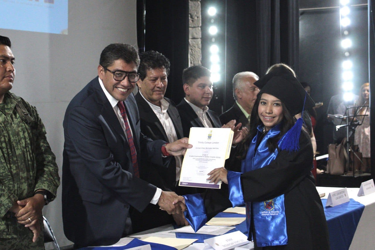ACOMPAÑA GOBIERNO A EGRESADOS DE INSTITUTO MONREAL SANDOVAL