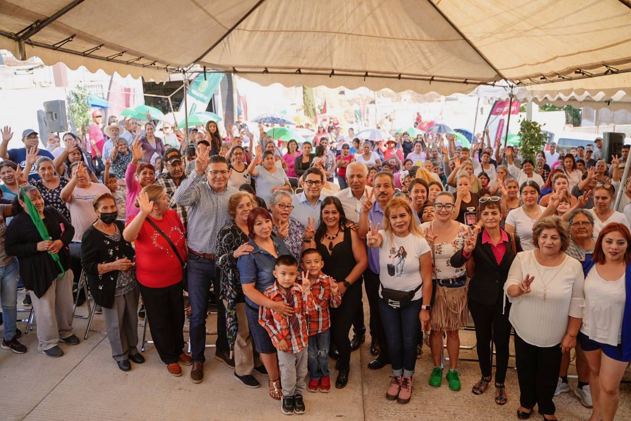 INAUGURA JORGE MIRANDA OBRAS DE PAVIMENTACIÓN EN LA COLONIA MECÁNICOS