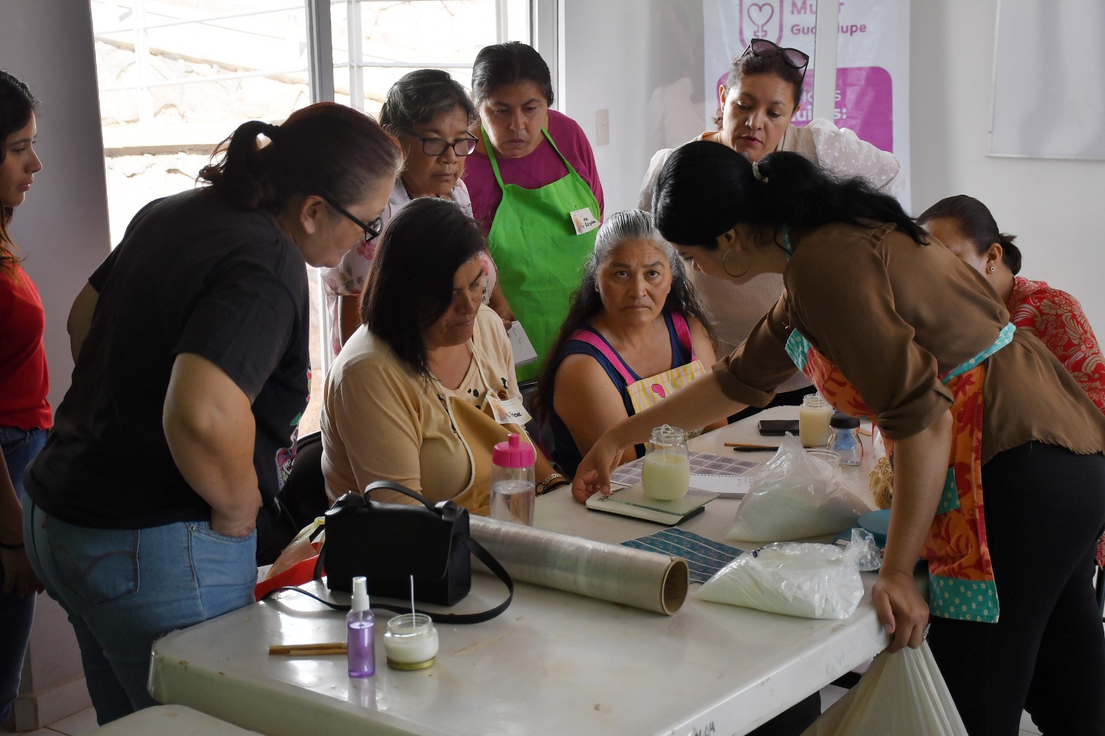Con inauguración de Curso-Taller de Jabonería Acerca Gobierno de Guadalupe, alternativas de bienestar social y económico a mujeres guadalupenses