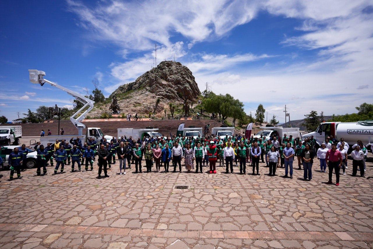 ENTREGA JORGE MIRANDA UNIDADES A LA SECRETARÍA DE SERVICIOS PÚBLICOS