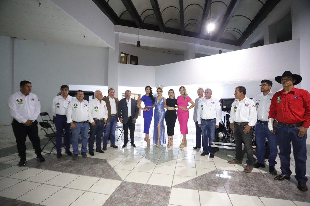 CAAFRES DESTAPA 21 VEHÍCULOS EN EVENTO DE ANIVERSARIO