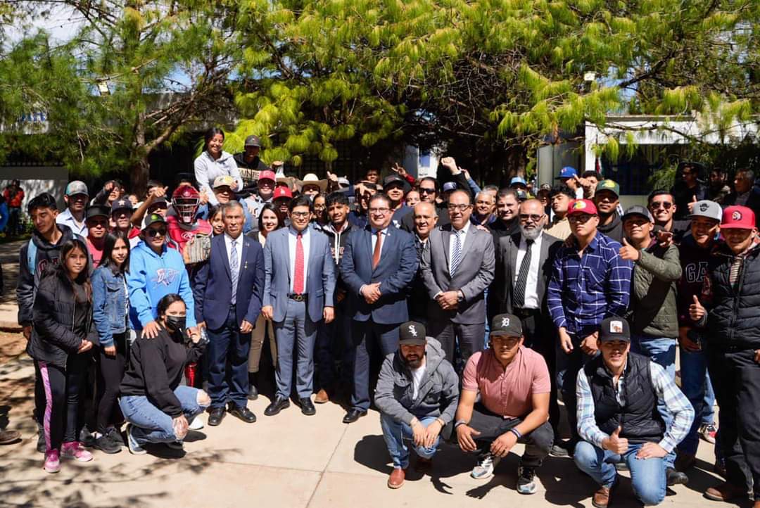 SE SUMA JORGE MIRANDA CASTRO AL 46 ANIVERSARIO DE LA UNIDAD ACADÉMICA DE AGRONOMÍA CON LA ENTREGA DE UNIFORMES
