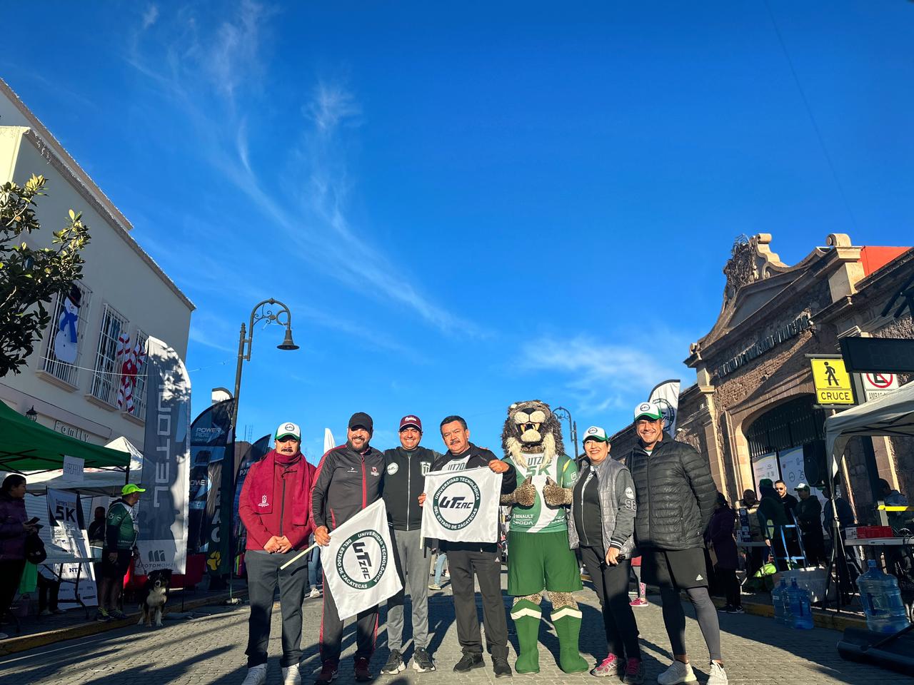 Participa Pepe Saldívar en banderazo de salida a Carrera Atlética UTZAC 5k