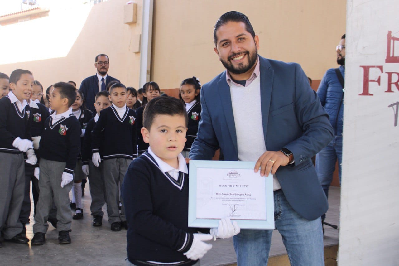 FOMENTAN VALORES CÍVICOS EN LA ESCUELA MORELOS