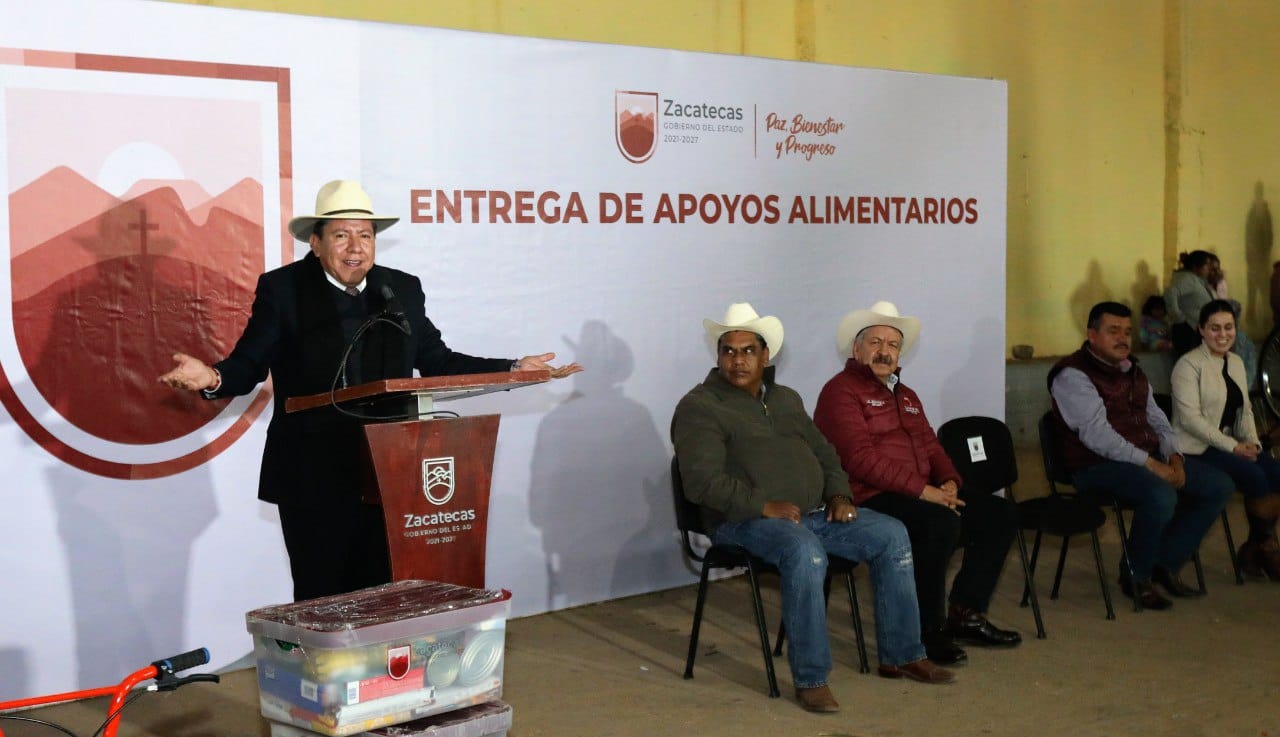 Respalda Gobernador David Monreal a productores de zona frijolera afectados por la sequía mediante entrega de apoyos alimentarios