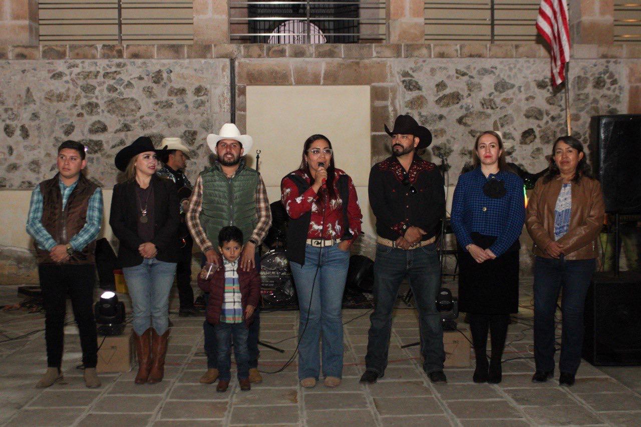 GOBIERNO DE FRESNILLO RECONOCE A SUS MIGRANTES