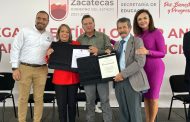 Reconoce Gobierno de Zacatecas a 806 servidores públicos por su compromiso con la educación
