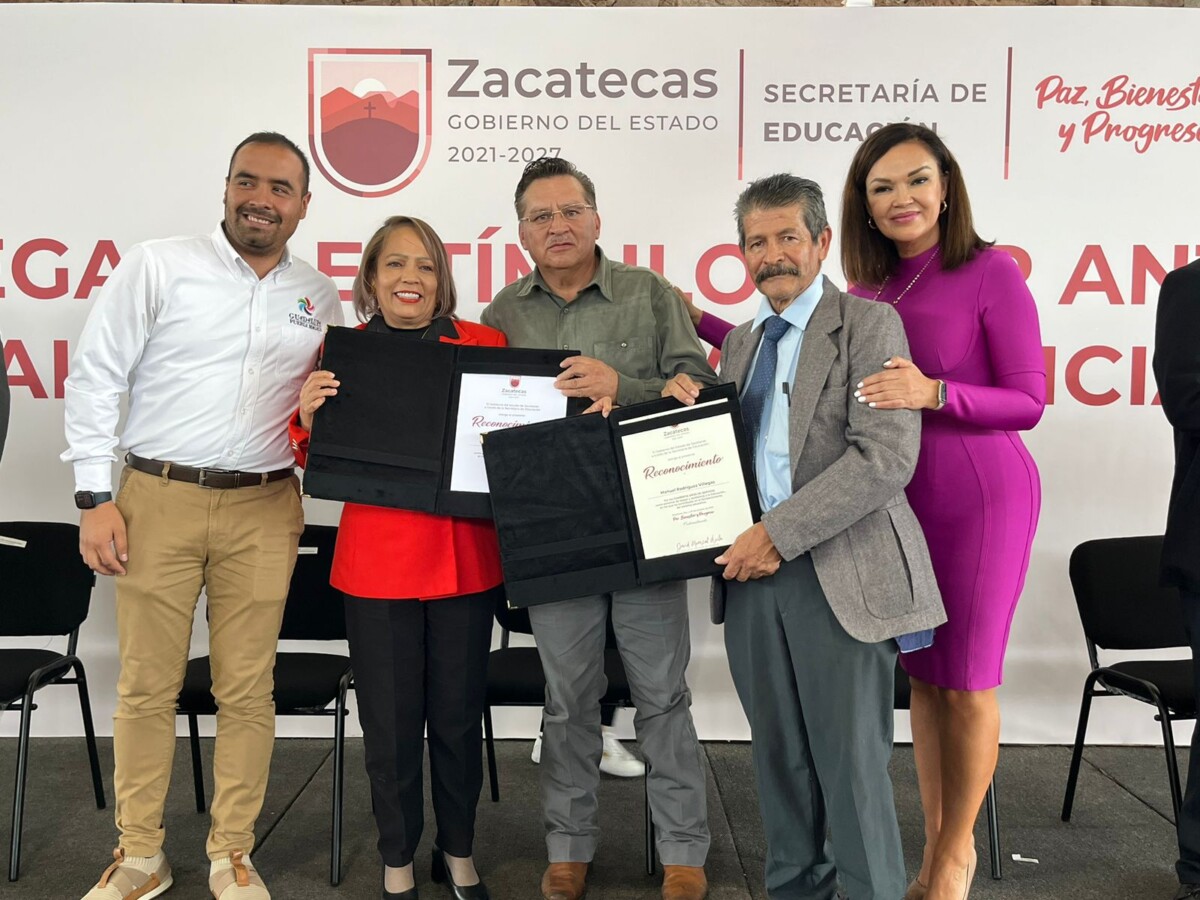 Reconoce Gobierno de Zacatecas a 806 servidores públicos por su compromiso con la educación