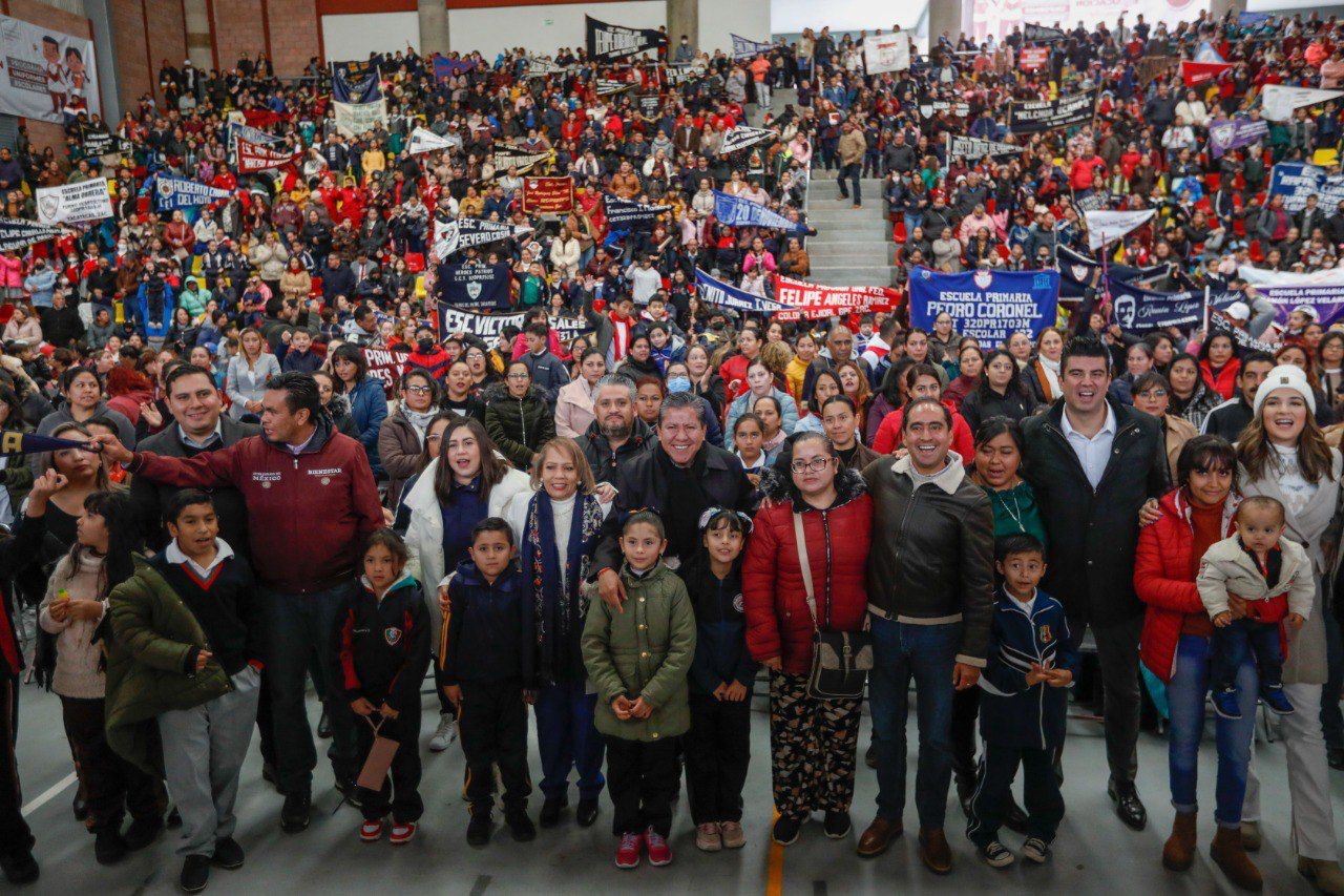 En apoyo a las familias zacatecanas y con inversión cercana a los 82 mdp, inicia Gobernador David Monreal entrega de recursos para uniformes escolares