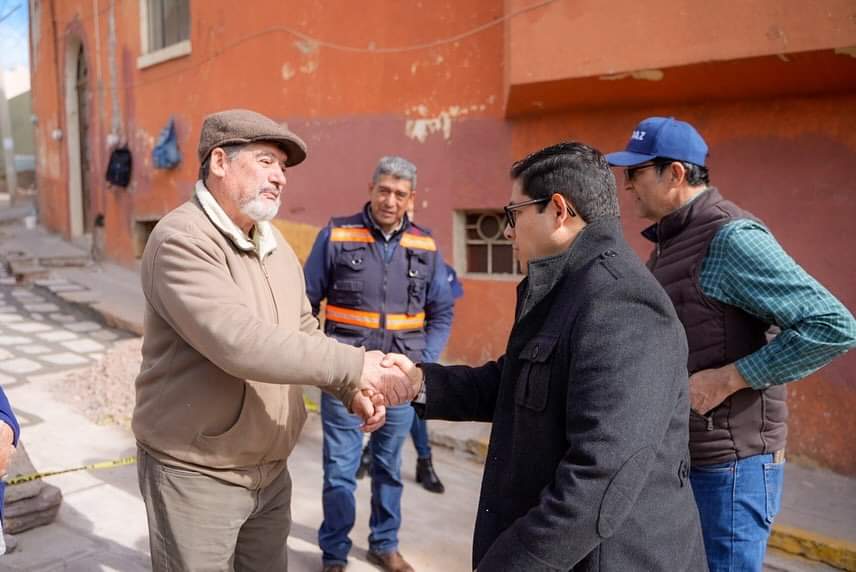 SUPERVISA JORGE MIRANDA LA REHABILITACIÓN DE LA RED DE DRENAJE EN LA COLONIA SIERRA DE ÁLICA