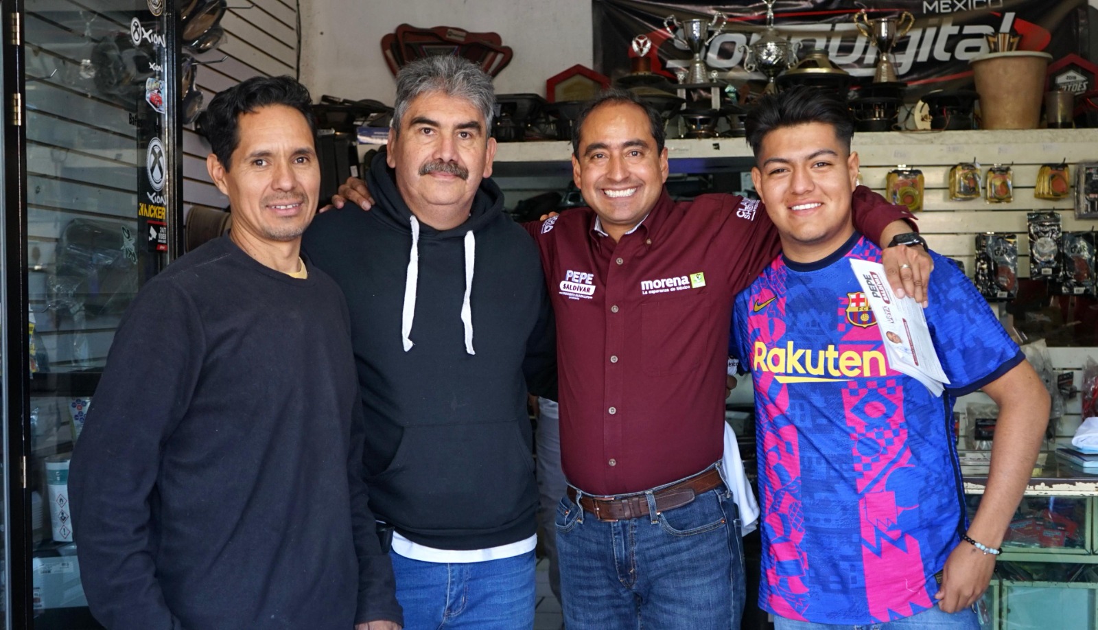 Van con Pepe Saldívar, comerciantes de la García Salinas y Rodríguez