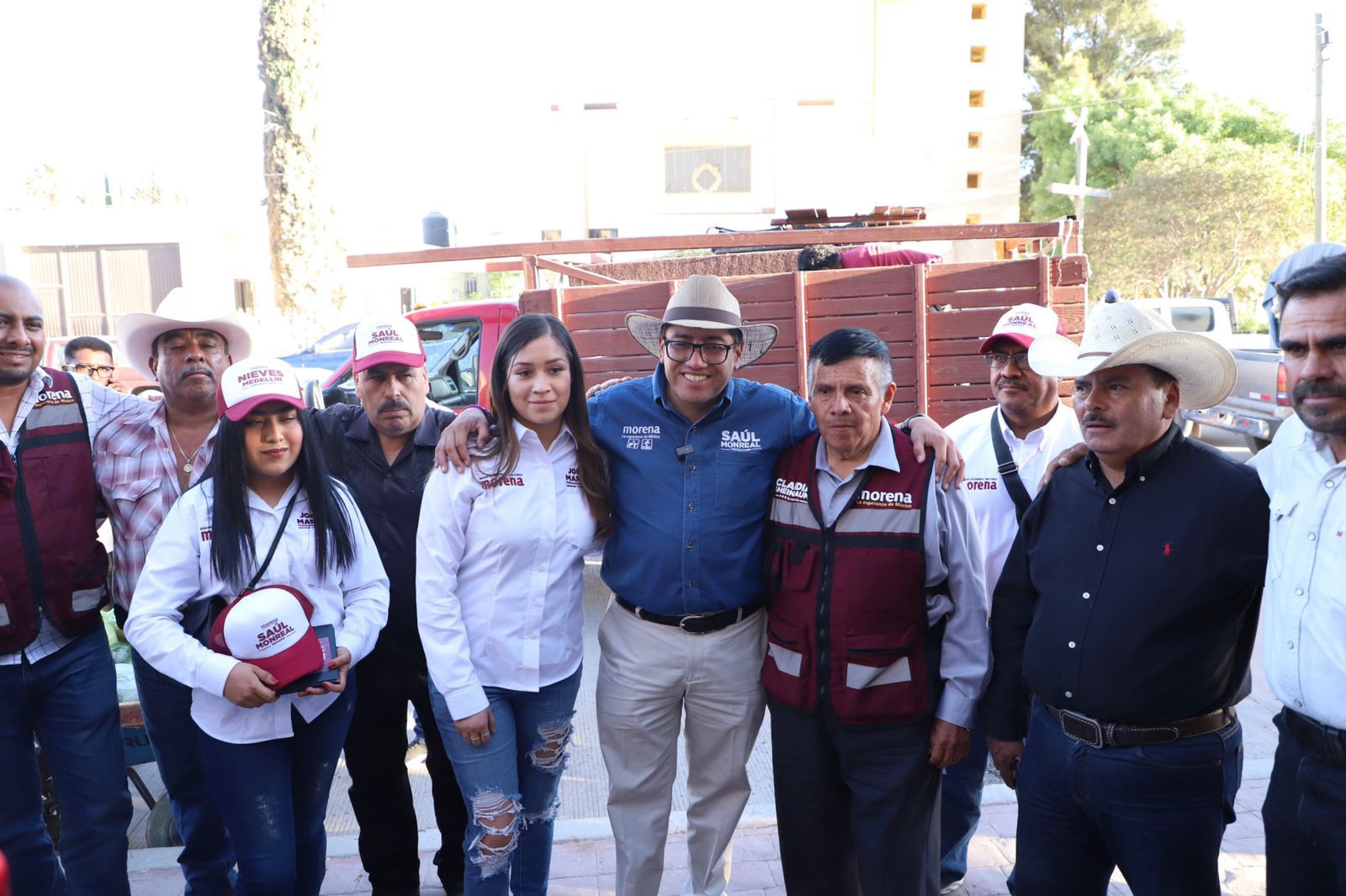 SAÚL MONREAL, EN VILLA DE COS,  ASUME EL COMPROMISO  CON PROPIETARIOS DE POZO DE RIEGO