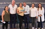 Impulsa Gobernador David Monreal federalización del sistema de salud; entrega tarjetas La Clínica es Nuestra en Jerez y Jalpa