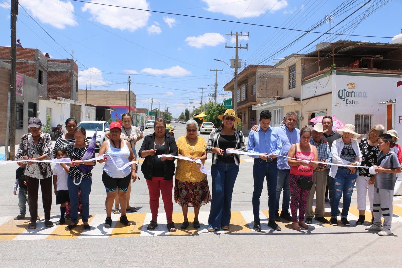 INAUGURA RITA QUIÑONES PAVIMENTACIÓN DE CALLES  Y MEJORAS  EN CANCHAS